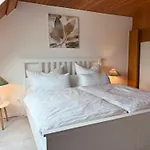 Rebenblick Dachsuite In Historischem Gebaeude Aus 1840 Apartamento *