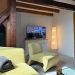 Rebenblick Dachsuite In Historischem Gebaeude Aus 1840 Apartamento