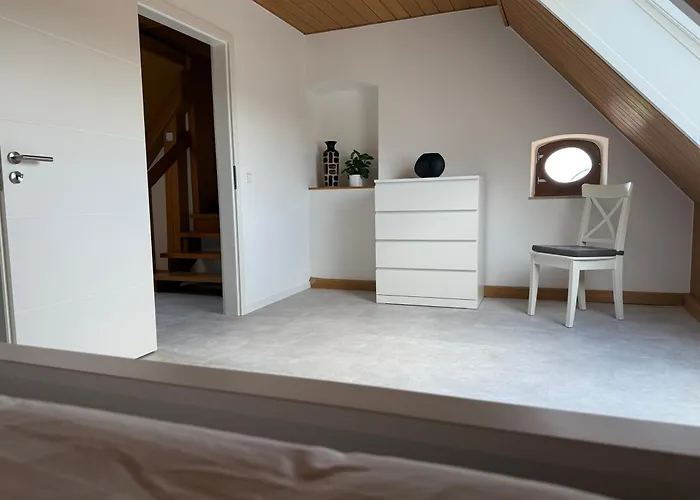 Rebenblick Dachsuite In Historischem Gebaeude Aus 1840 *