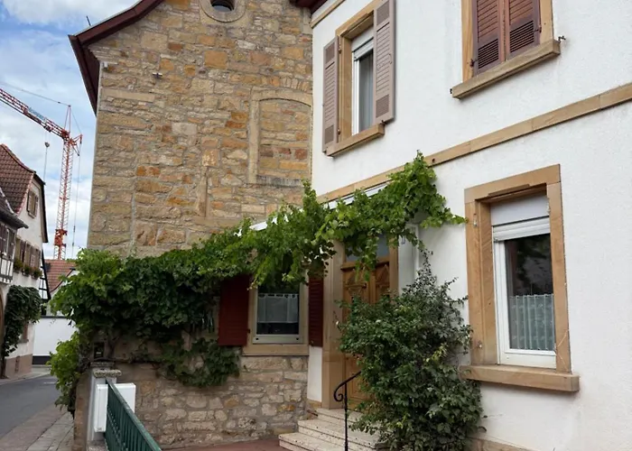 Rebenblick Dachsuite In Historischem Gebaeude Aus 1840 *